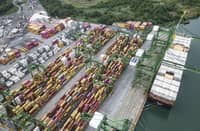 China likely to bid on building new Panama Canal ports