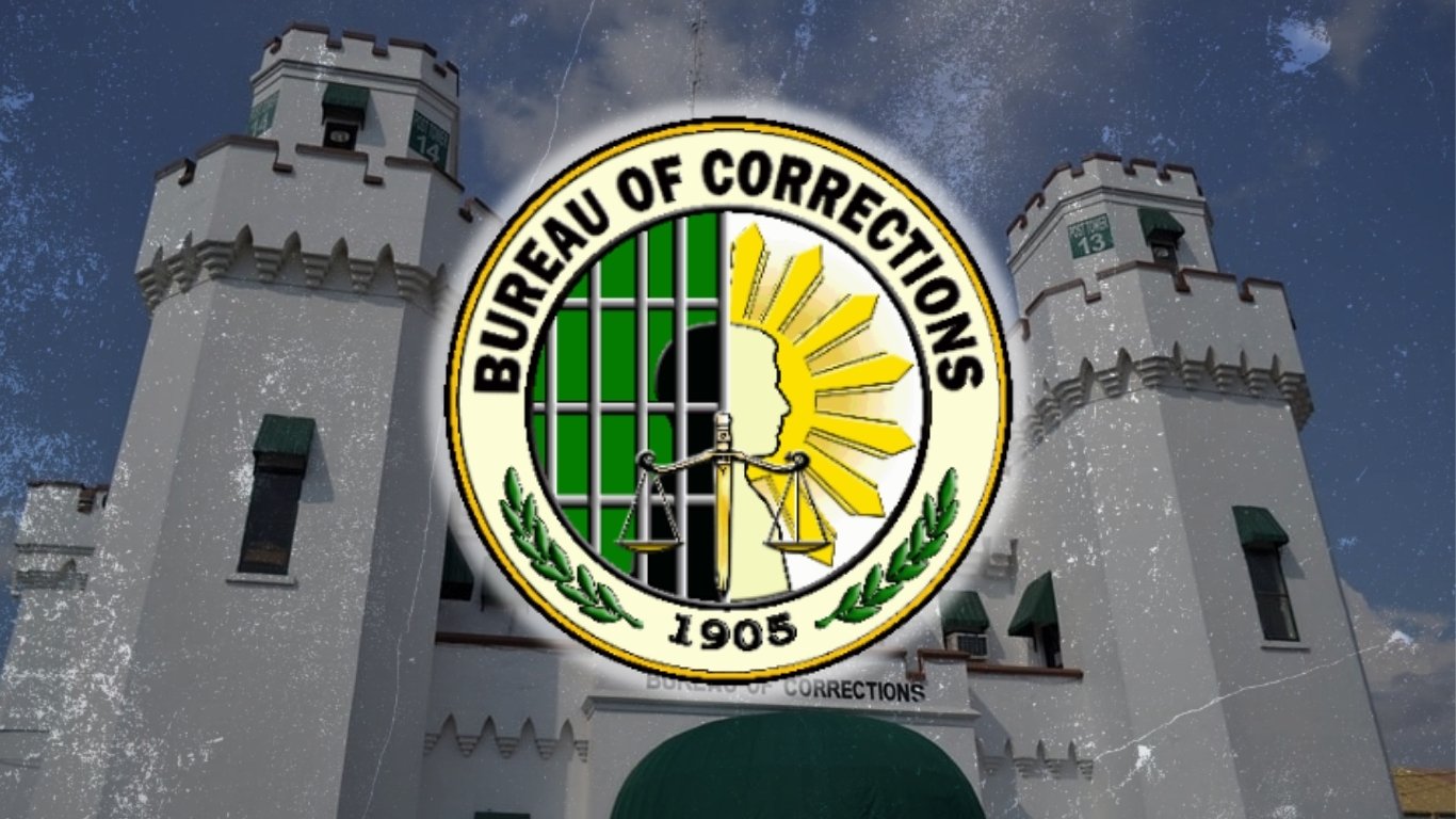 Female jail officer suspended over illegal drugs
