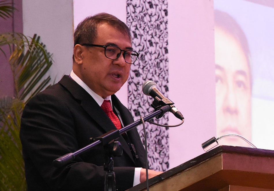 CJ suggests total approach vs VAW