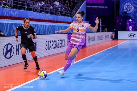 Argentina trashes Filipina5