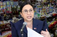 Roque gets flak over P500 Noche Buena