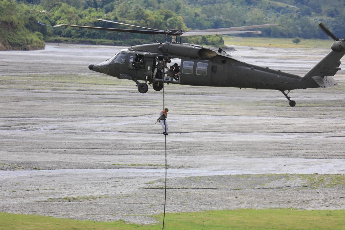 PAF showcases advanced battlefield drills