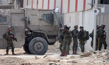 Israeli forces shoot dead 2 Palestinians, kill 10 in Syrian village
