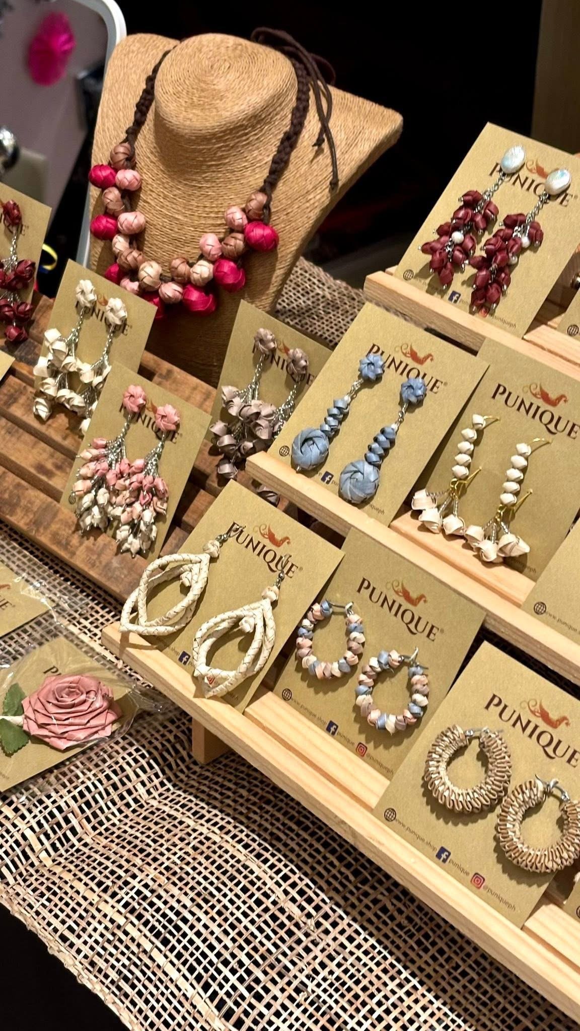 PUNIQUE accessories.