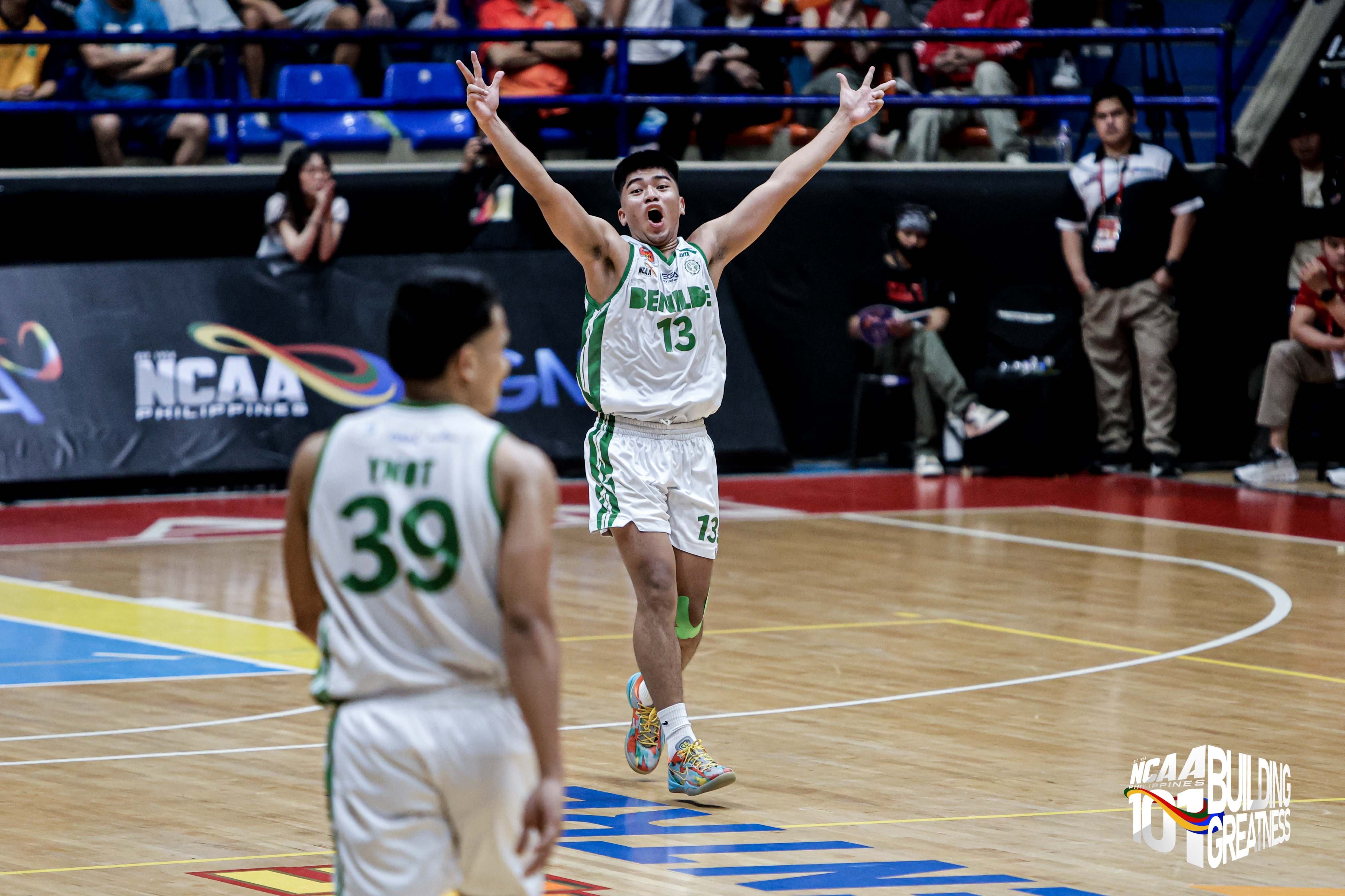 Benilde dethrones Mapua, makes semis