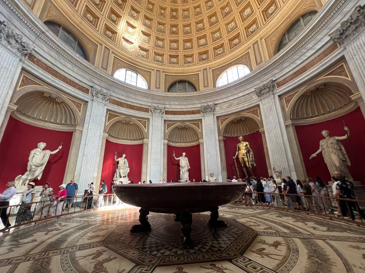 The Bowl of Nero, surrounded by other sculptures.