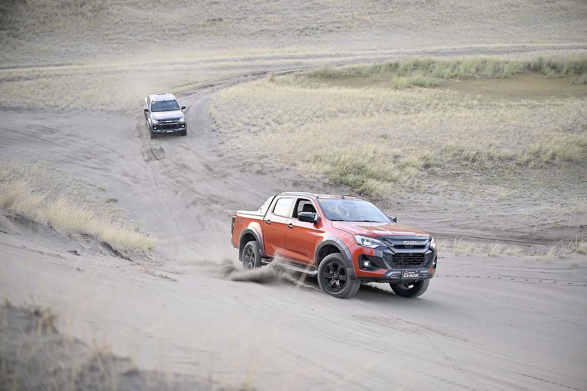 The Isuzu D-MAX strongly takes on the Sand Dune Challenge in Paoay, Ilocos.