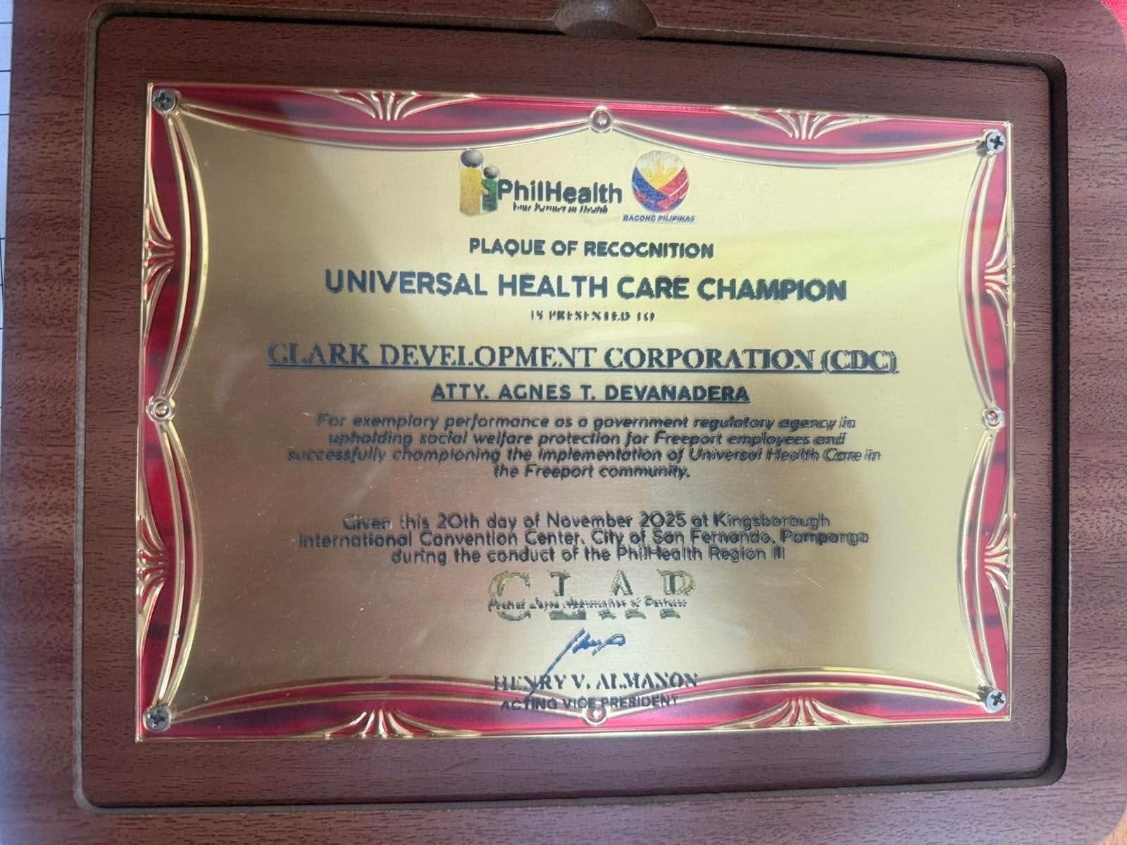 CDC wins PhilHealth Universal Health Care Champion award