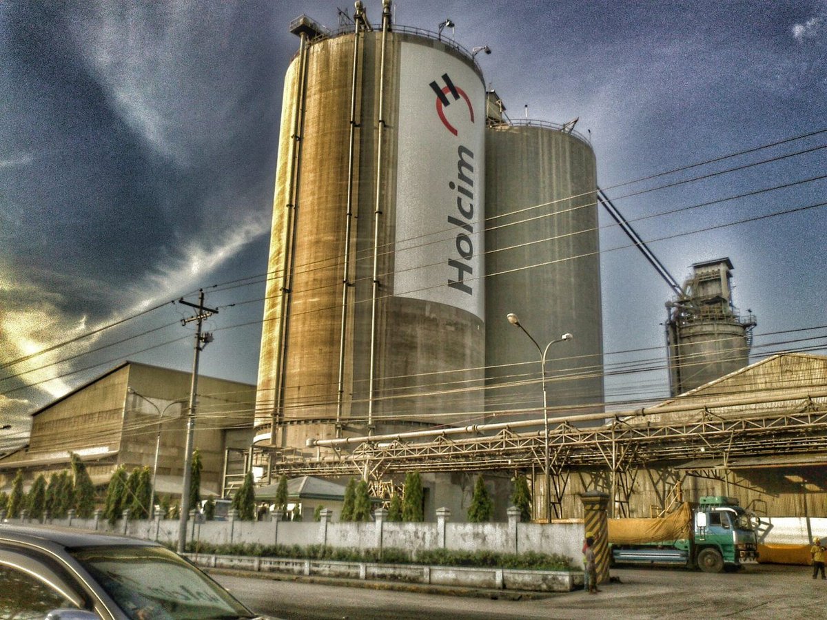 Holcim Philippines receives Safe Man-Hours citations at 2025 SOPI Awards