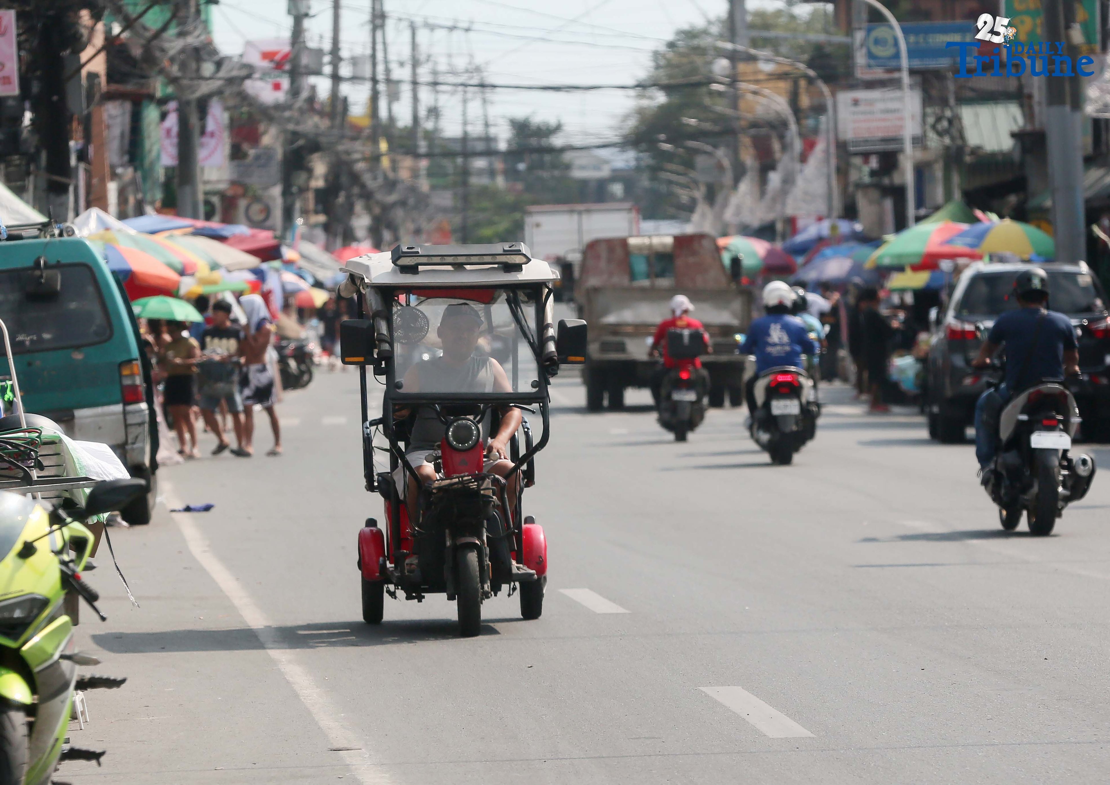 MMDA backs highway ban on e-trikes, e-bikes
