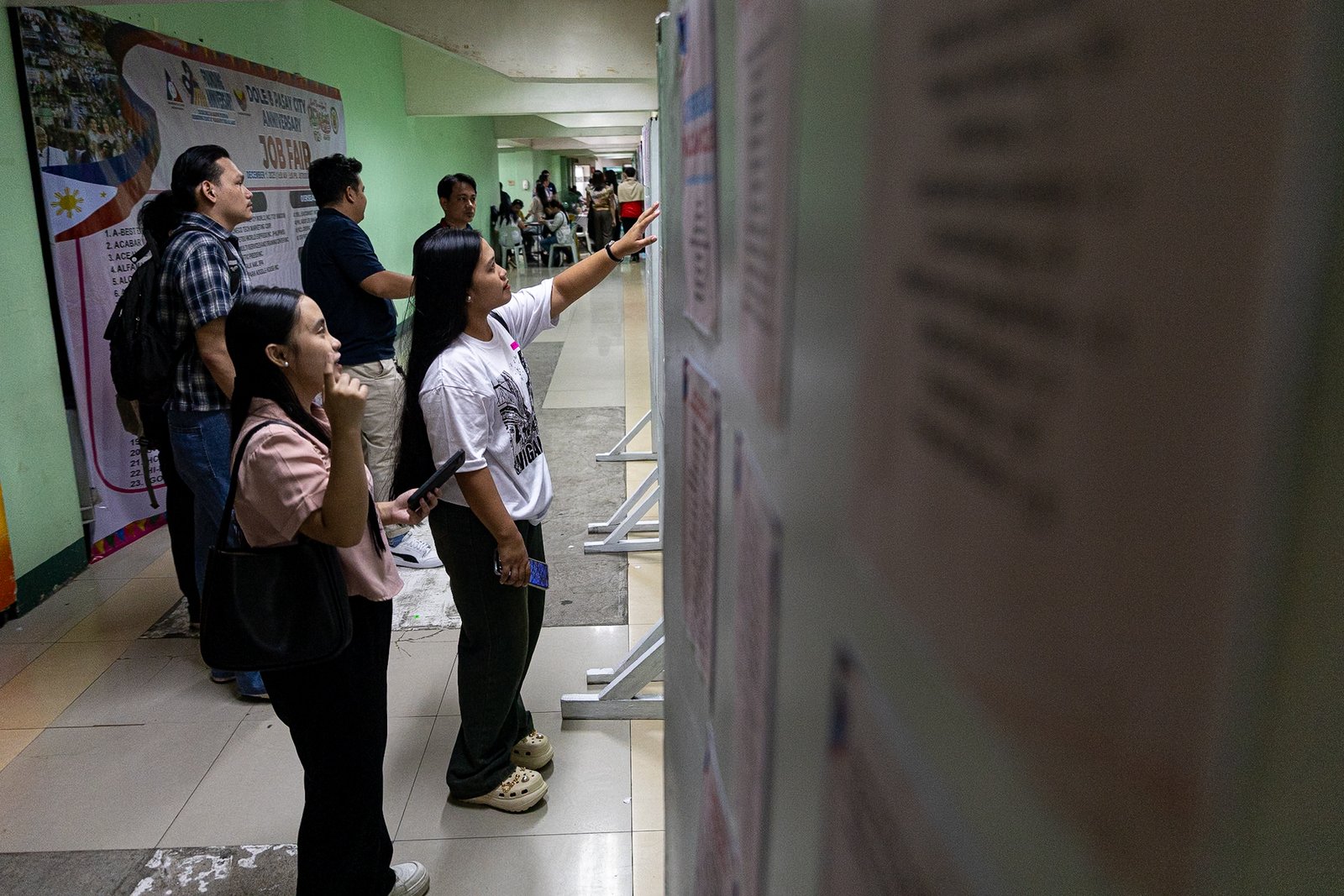 Jobseekers line up to apply for positions during the “Mega Job Fair: Trabaho Para sa Pasayeño” at the Cuneta Astrodome in Pasay City on Monday, 1 December 2025, held in celebration of the city’s 162nd founding anniversary.

Organized by the Pasay City government in partnership with the Department of Labor and Employment, the fair offers opportunities with 46 local employers, as well as applications for four overseas job openings and several government positions.