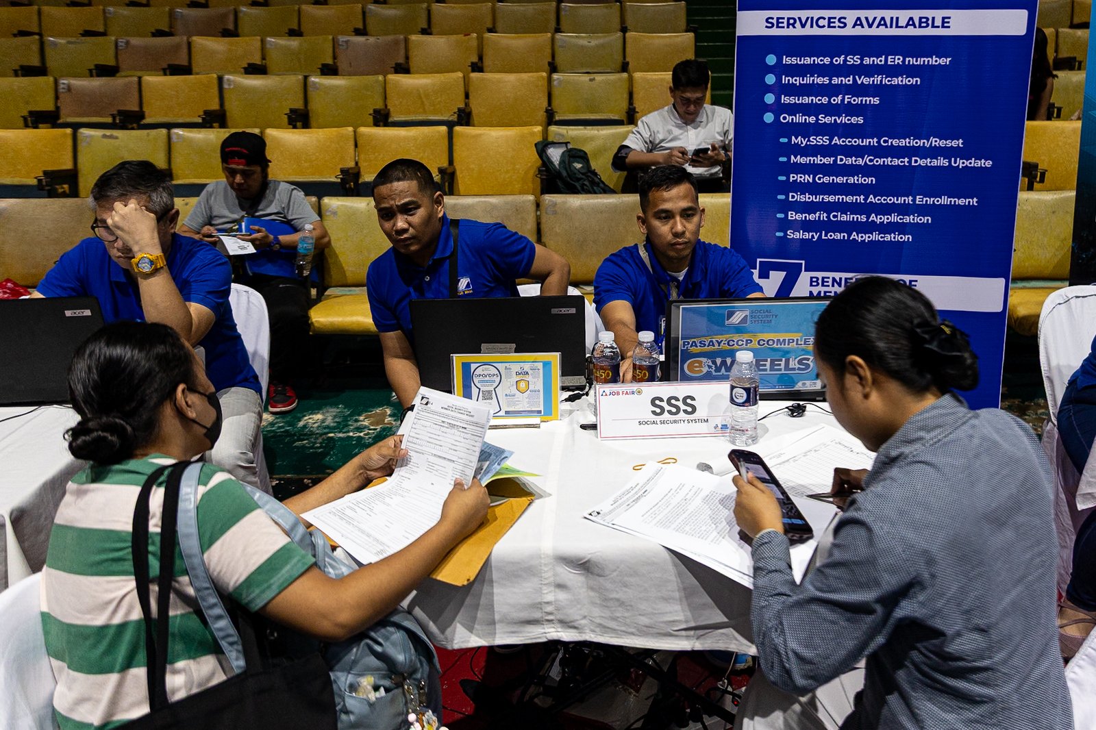 Jobseekers line up to apply for positions during the “Mega Job Fair: Trabaho Para sa Pasayeño” at the Cuneta Astrodome in Pasay City on Monday, 1 December 2025, held in celebration of the city’s 162nd founding anniversary.

Organized by the Pasay City government in partnership with the Department of Labor and Employment, the fair offers opportunities with 46 local employers, as well as applications for four overseas job openings and several government positions.