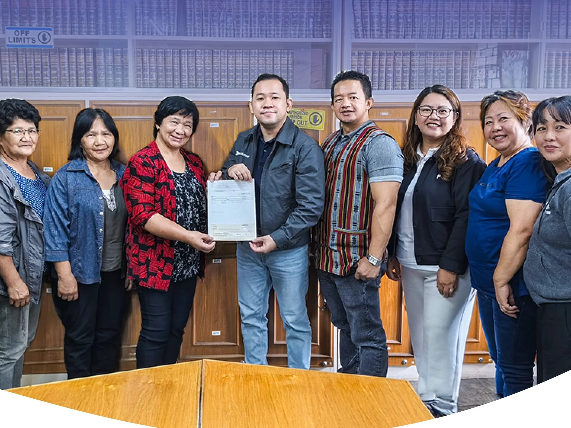  Aboitiz Renewables hands P600K in royalties to Benguet IPs 
