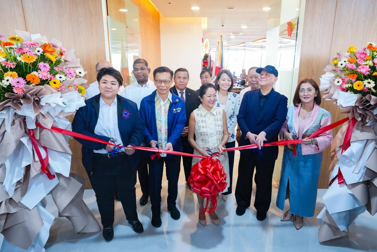 
NAIA OFW lounge pinasinayaan
