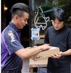 Holiday shoppers hit by rising shipping costs, FedEx survey shows
