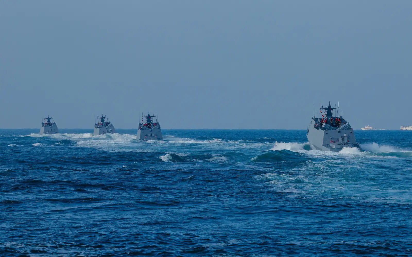 China simulates ‘attacks’ on foreign navy ships