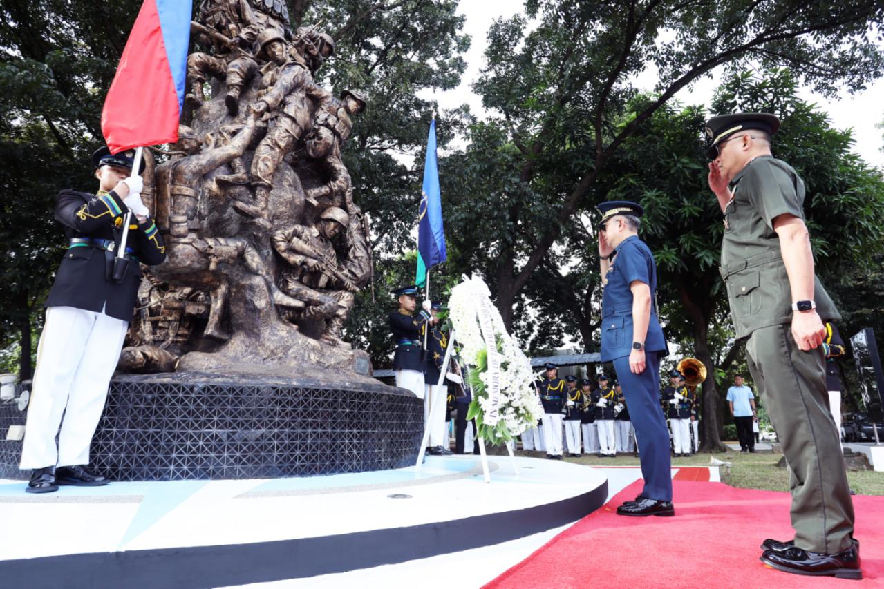 DND: soldiers’, cops’ pay hikes not a bribe