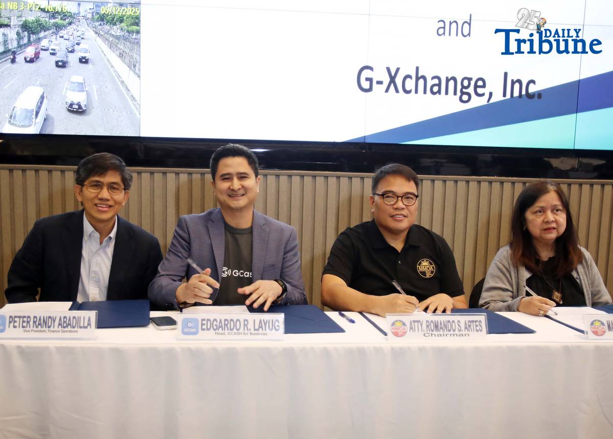 (December 05 2025) Metropolitan Manila Development Authority MMDA Chairman Atty. Romando Artes signed the Memorandum of Agreement MOA with Head Gcash for Business Edgardo Layug, Gcash Vice Pres. Finance Operations Petrer Randy Abadilla and MMDA Assistance General Manager for finance and Administration Maria Carolina Salgado, as a partnership on the payment of fines via e wallet GCash on a traffic violation held at MMDA office in Pasig City on Friday December 5 2025. Photo/Analy Labor