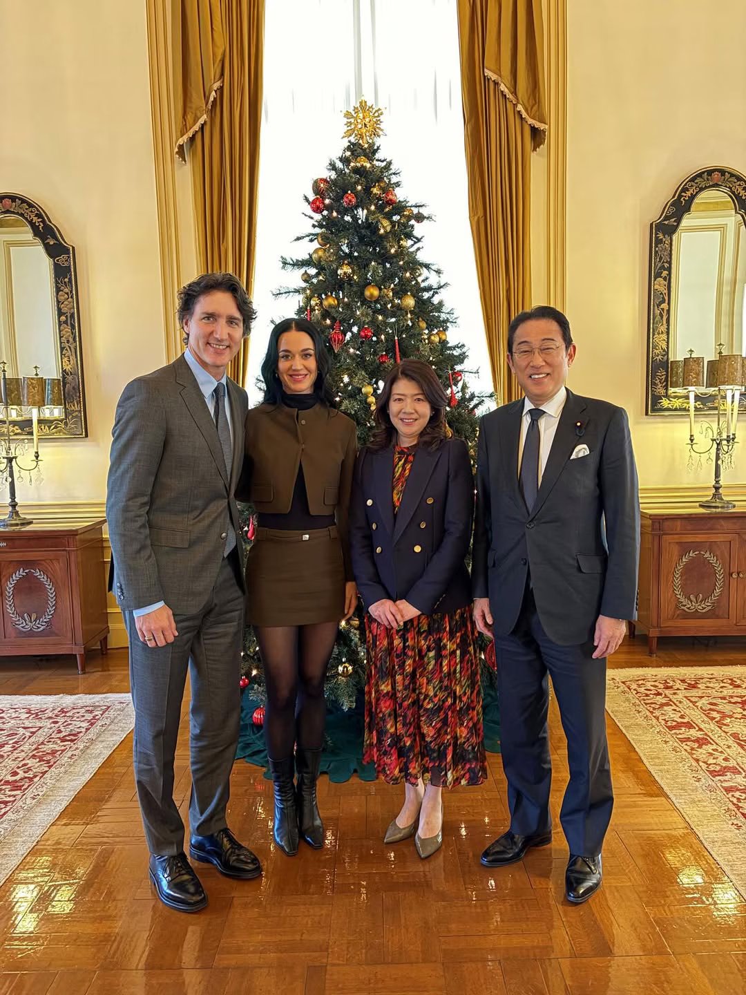 Justin Trudeau, Katy Perry visit former Japanese PM