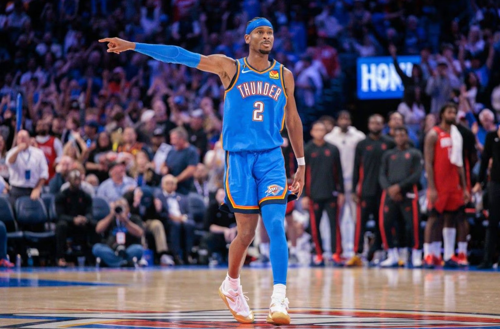 OKC rolls to 14th straight victory