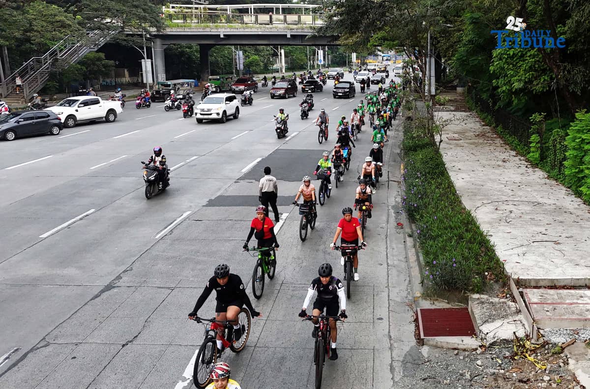 (December 06 2025) Hundreds of Cyclists gathered at the Quezon City Memorial Circle on Saturday December 6 2025, to participate the “Pedal for the Planet 2025”, an advocacy ride organized by Earth Island Institute Asia Pacific to mark human rights day and amplify calls for climate action, environmental protection and safer urban mobility. Photo/Analy Labor