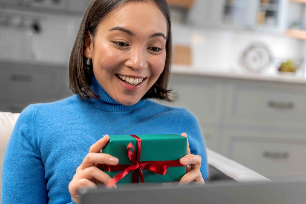 Avoiding hidden fees this Christmas