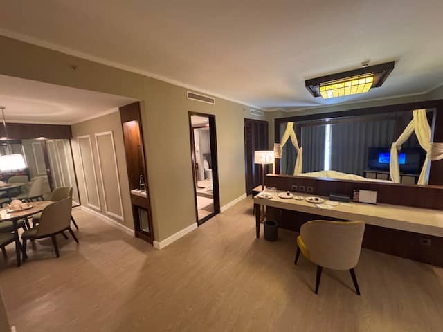 HOTEL suite.