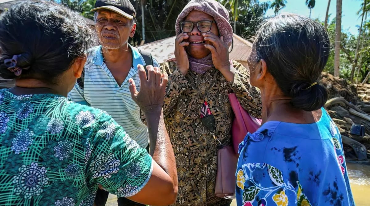Starvation fears grip flood-ruined Indonesia