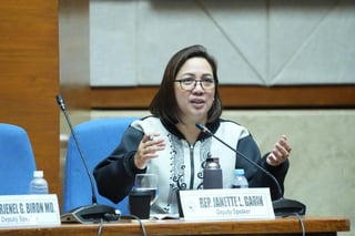 Garin defends Luistro: Why focus on saliva?