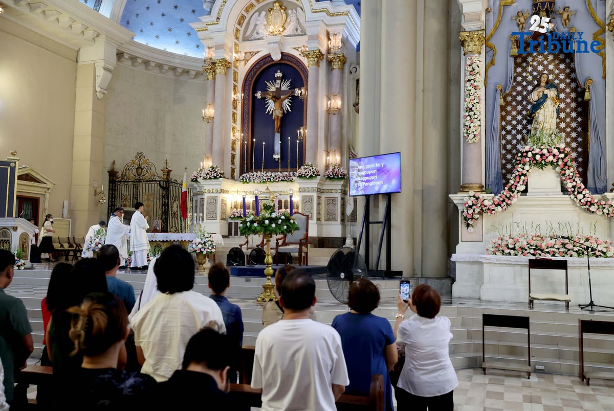 Devotees attended the Mass of the Blessed Virgin Mary for the Feast of the Immaculate Conception and lit candles at the Immaculate Conception Cathedral of Cubao in Quezon City on Monday, 8 December 2025.