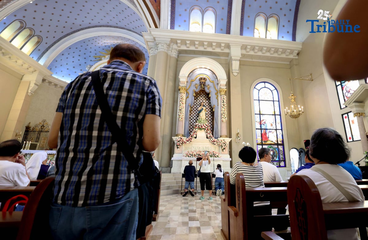 Devotees attended the Mass of the Blessed Virgin Mary for the Feast of the Immaculate Conception and lit candles at the Immaculate Conception Cathedral of Cubao in Quezon City on Monday, 8 December 2025.