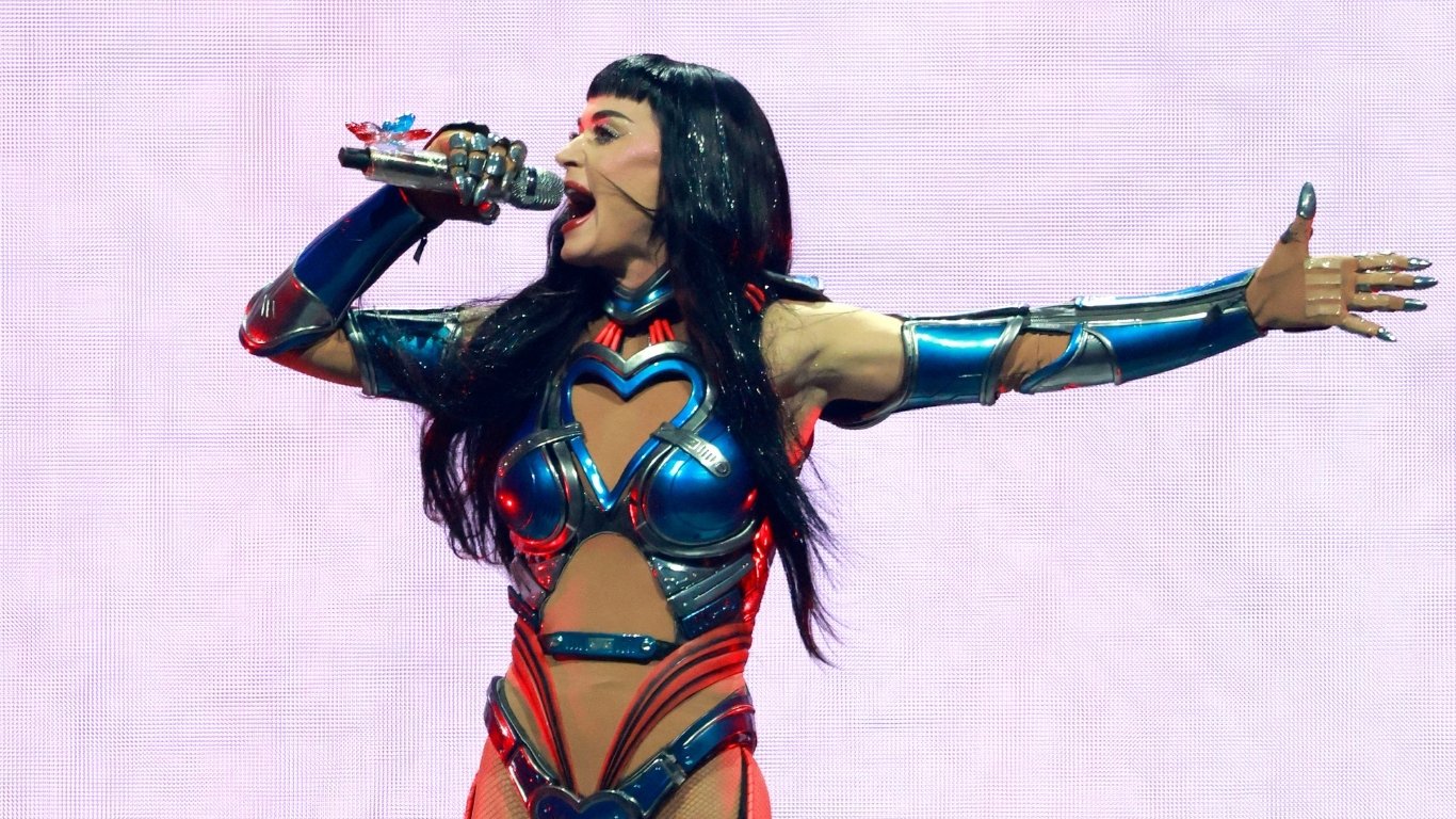 Singer Katy Perry and Canada’s Justin Trudeau make romance official