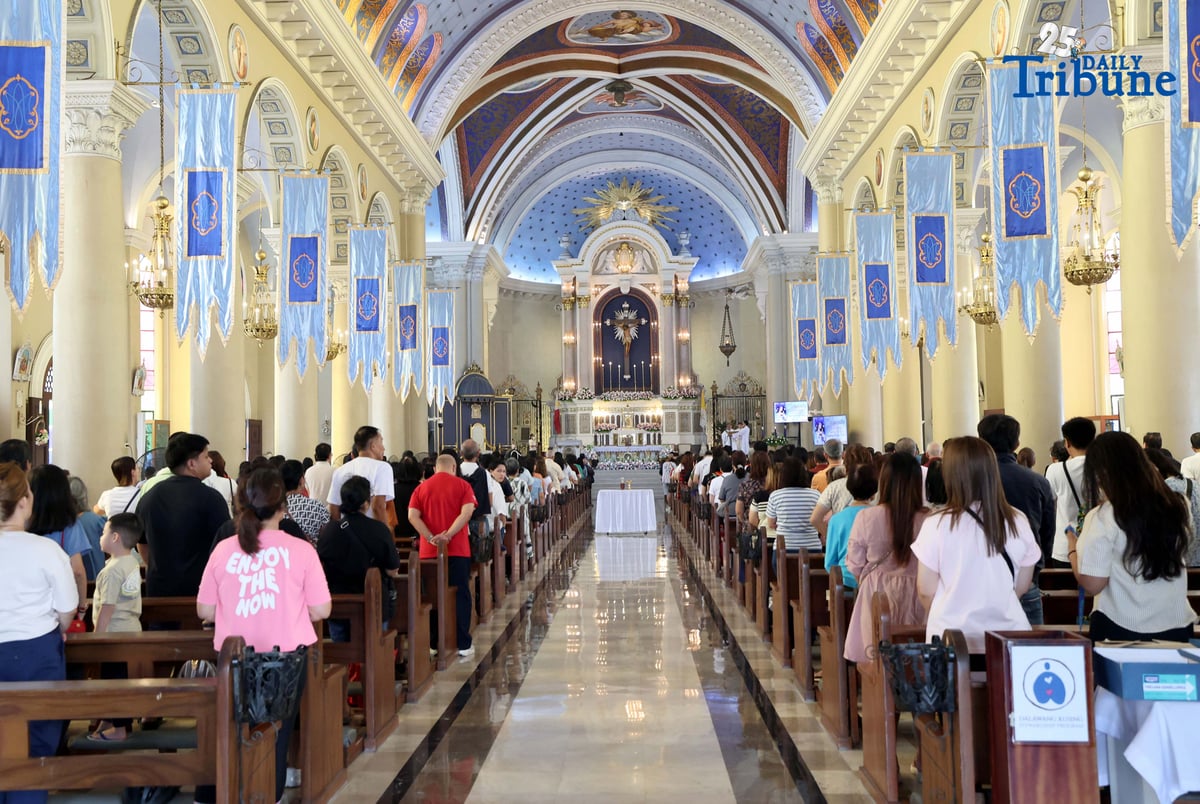 Devotees attended the Mass of the Blessed Virgin Mary for the Feast of the Immaculate Conception and lit candles at the Immaculate Conception Cathedral of Cubao in Quezon City on Monday, 8 December 2025.