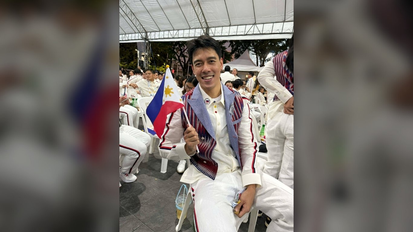 Bagunas honored to serve as SEAG flag bearer