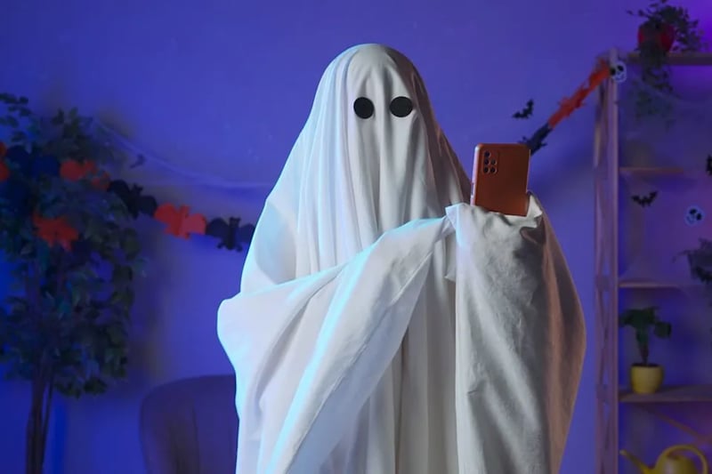 Why labeling dating behaviors like 'ghostlighting' does more harm than good