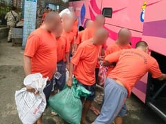 BuCor transfers 300 PDLs to Leyte Regional Prison 


 