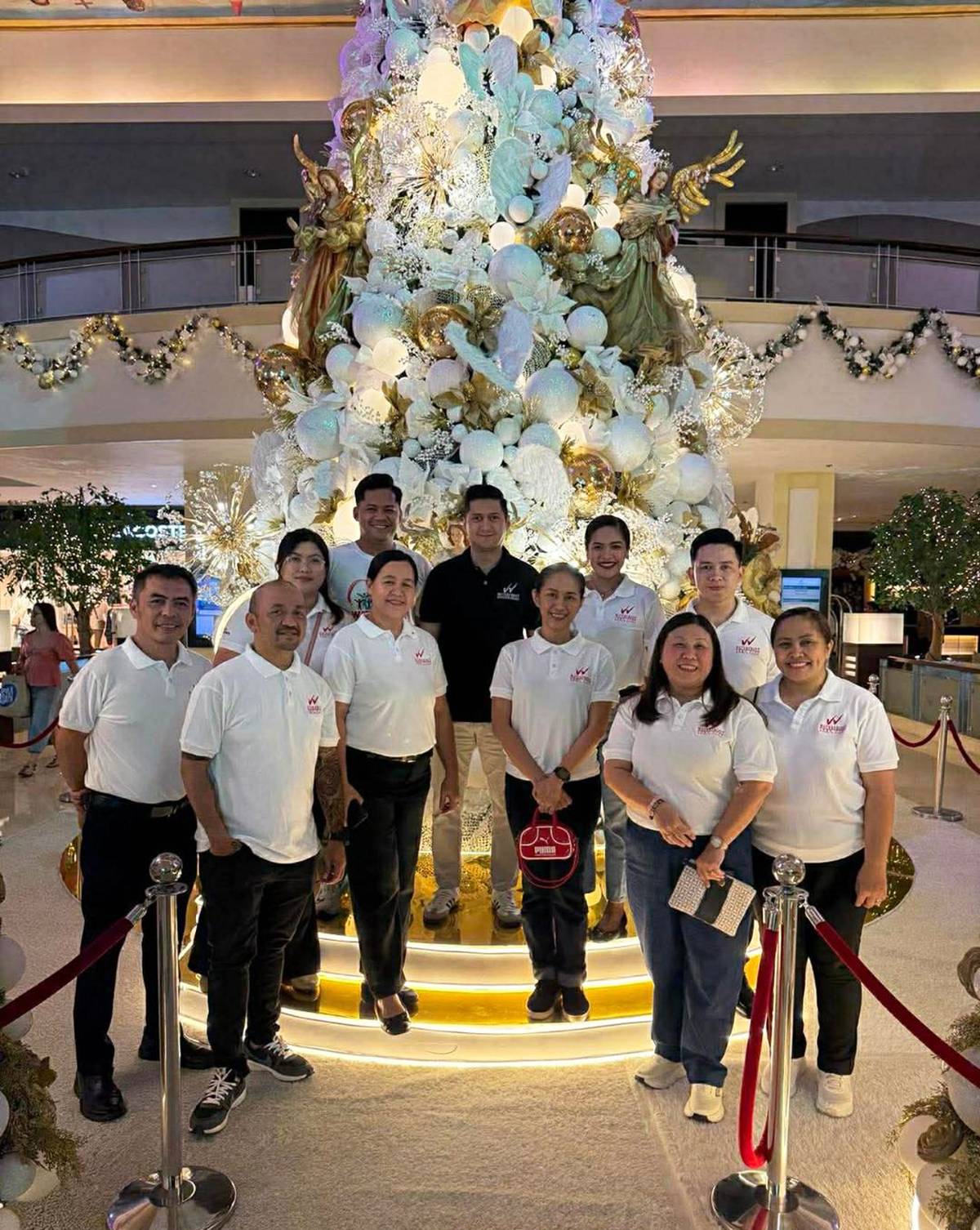 ALI Banting Gm of waterfront hotel Cebu with staff. Joco tecarro, Gerwin Bailon,Rinan Calunia, Shalimar Parangan, Flor Esperanza, Noreen Tormis, Joan Caparoso, Jilson Lantaya,Peralyn Astorga and Anecita Pama.