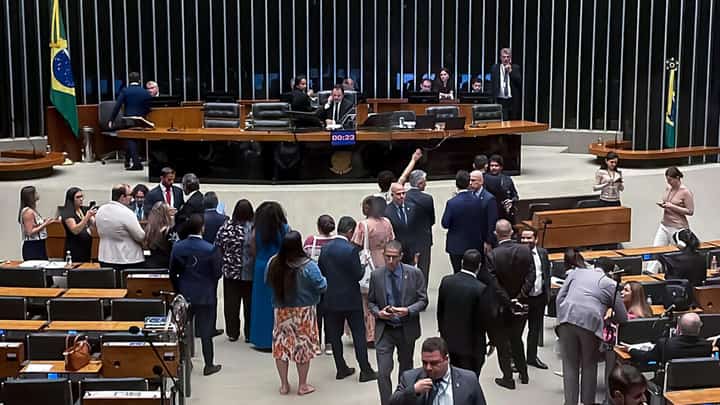 Bid to shorten Bolsonaro jail term sparks Congress ruckus