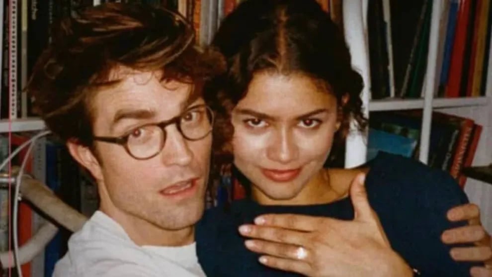 Robert Pattinson, Zendaya ‘engaged’ in Boston Globe stunt