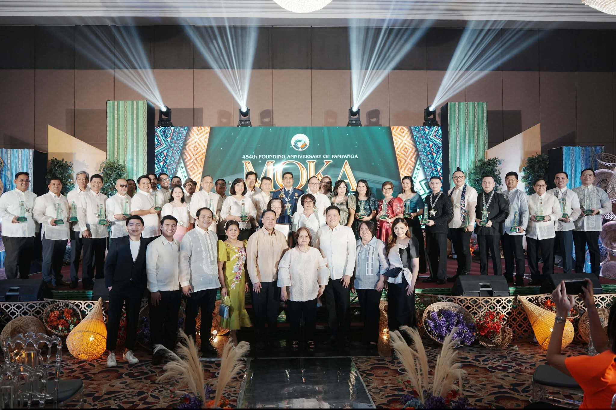 Pampanga honors 23 outstanding Kapampangans at 454th anniversary