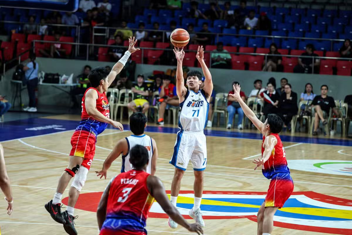 Bolts stun Fuel Masters