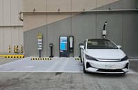 ACMobility opens Landers Vermosa EV hub