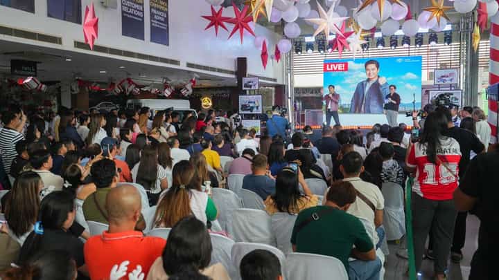 AUDIENCES filled the venue during the program that featured Tamaraw owners and a live appearance from Coco Martin.