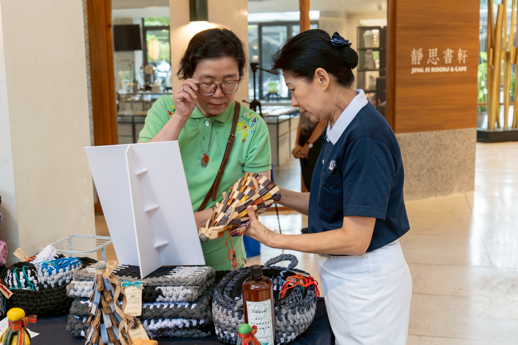 Tzu Chi bazaar, baking helping build a hospital