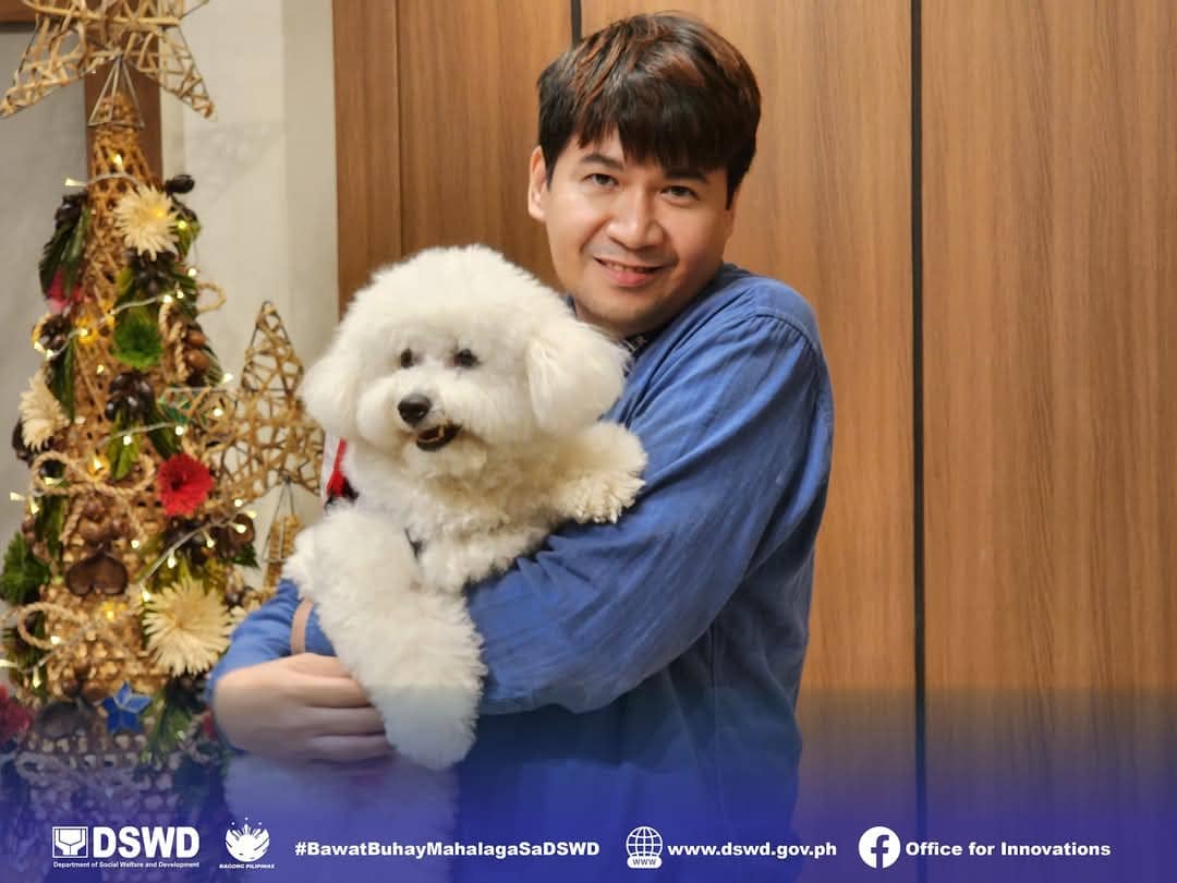 Cotton with DSWD Undersecretary Edu Punay of the DSWD Innovations and Program Development Group.