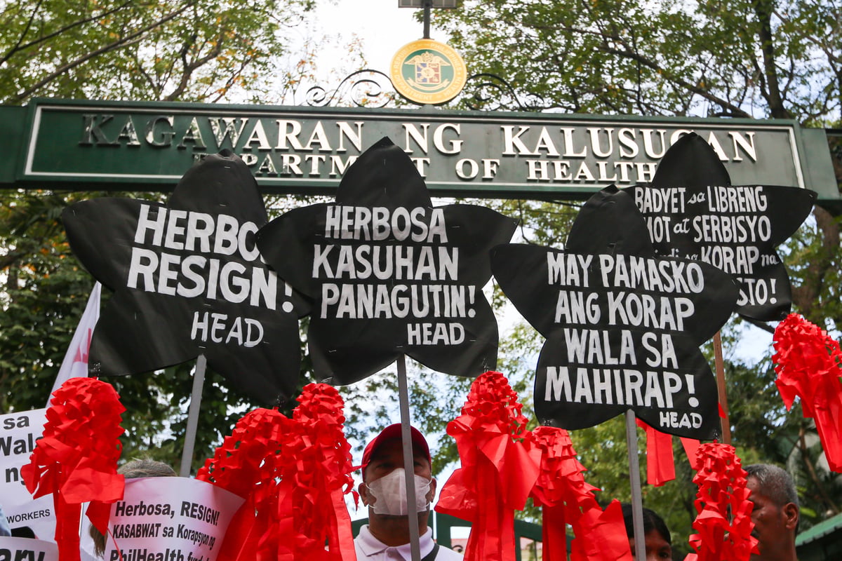 Health advocates stage lantern protest vs DOH chief, PhilHealth fund use