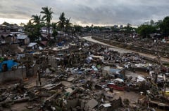 20,788 Cebu families receive emergency cash aid after Tino