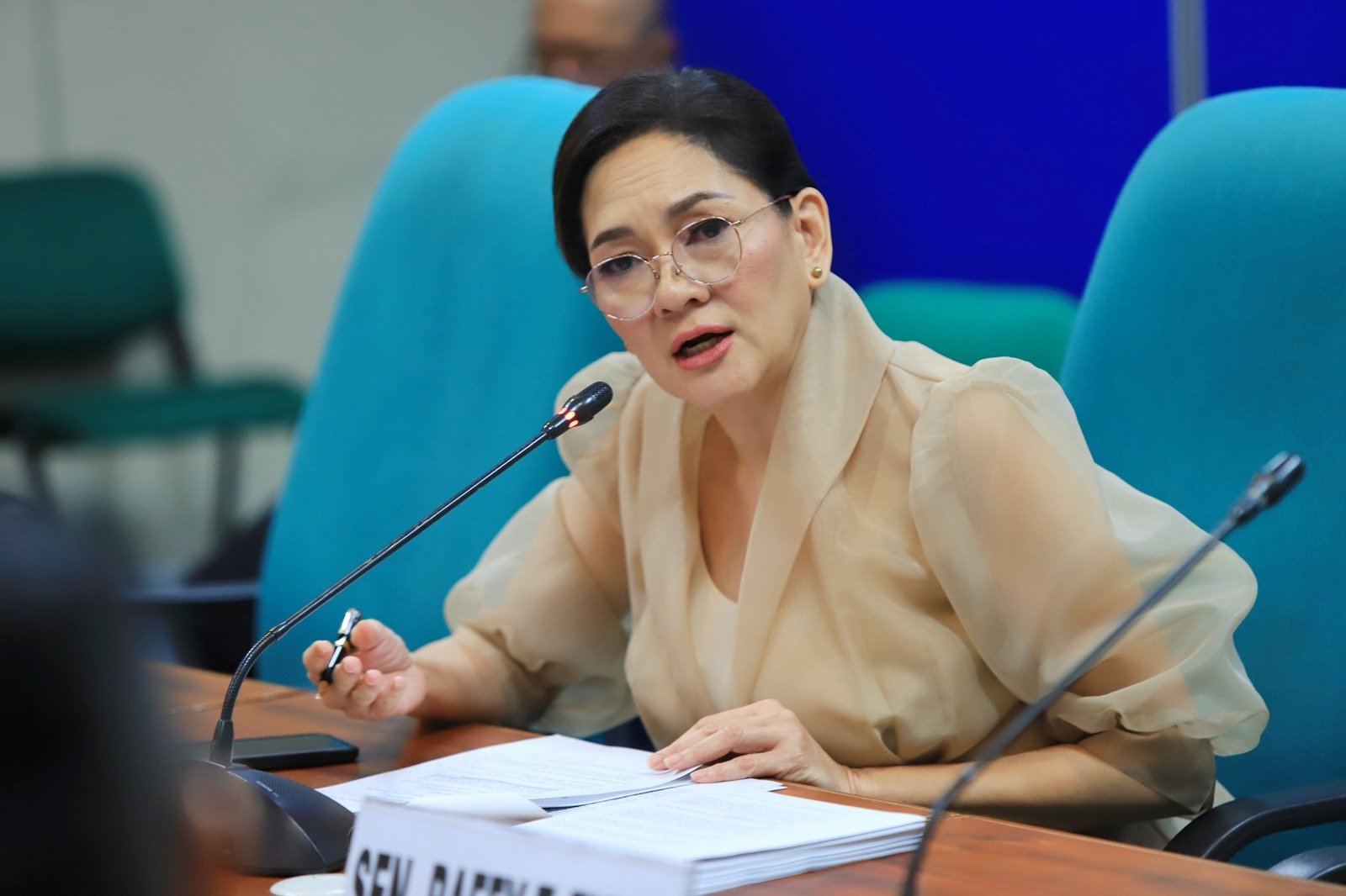 Hontiveros condemns US actions vs Venezuela