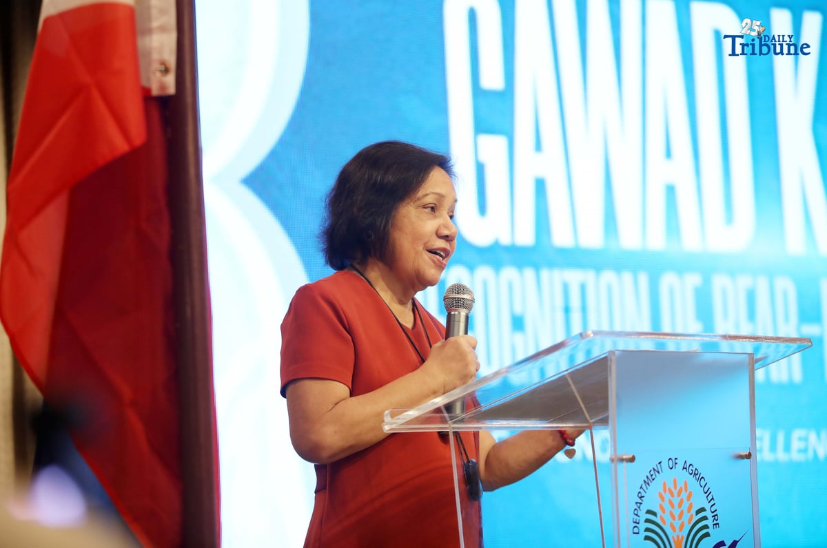 Cynthia Villar honored for visionary leadership at BFAR Gawad Kabalikat