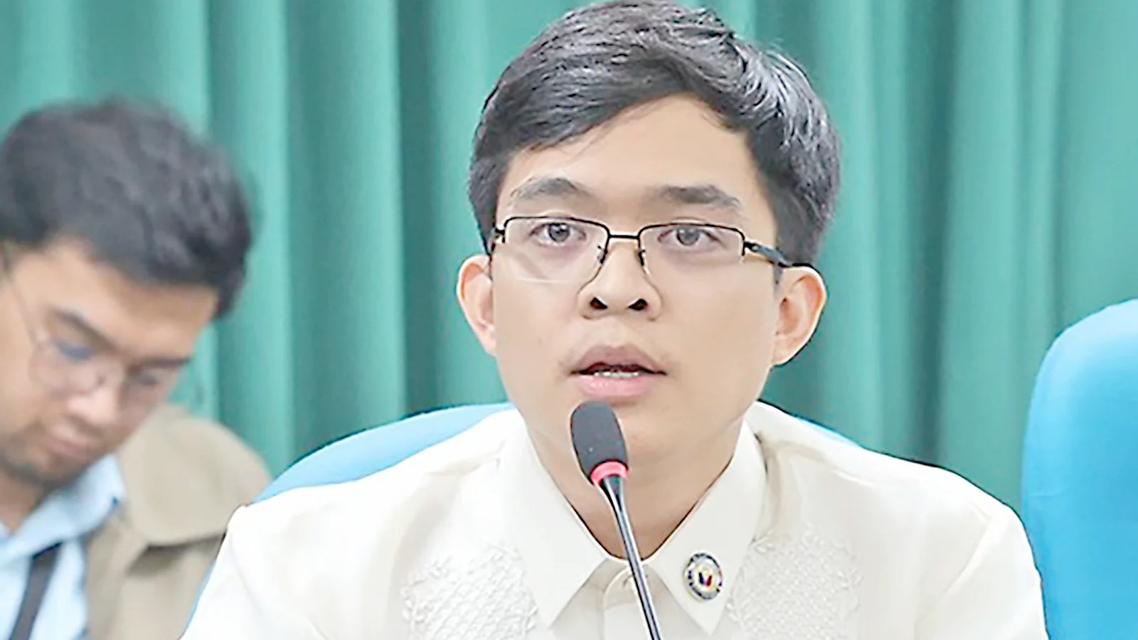 Leviste claims evidence of DPWH kickbacks